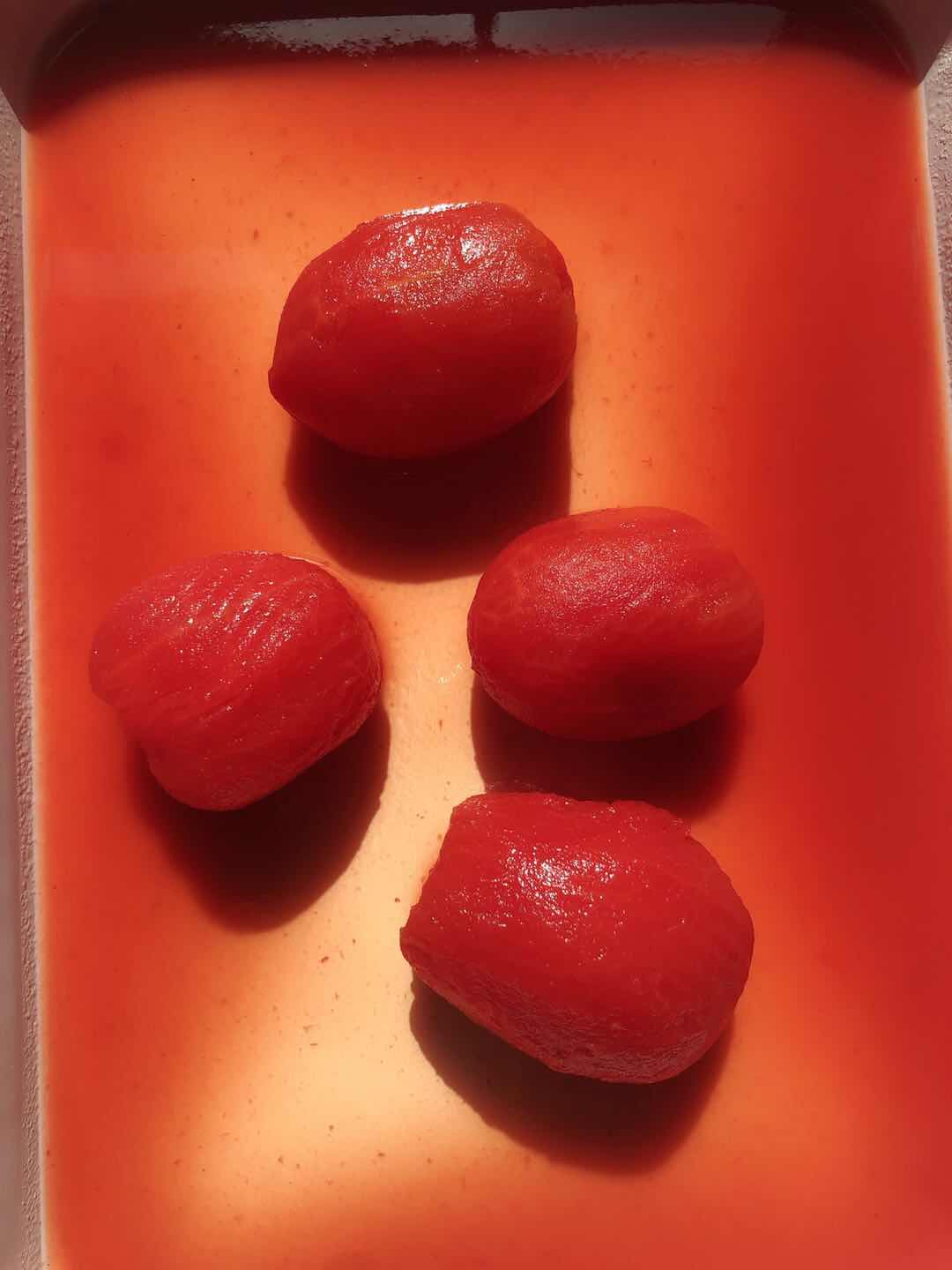 Bütün soyulmuş domates-domates 400g